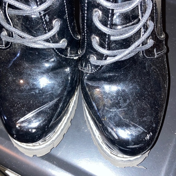 Platforms - Picture 5 of 5